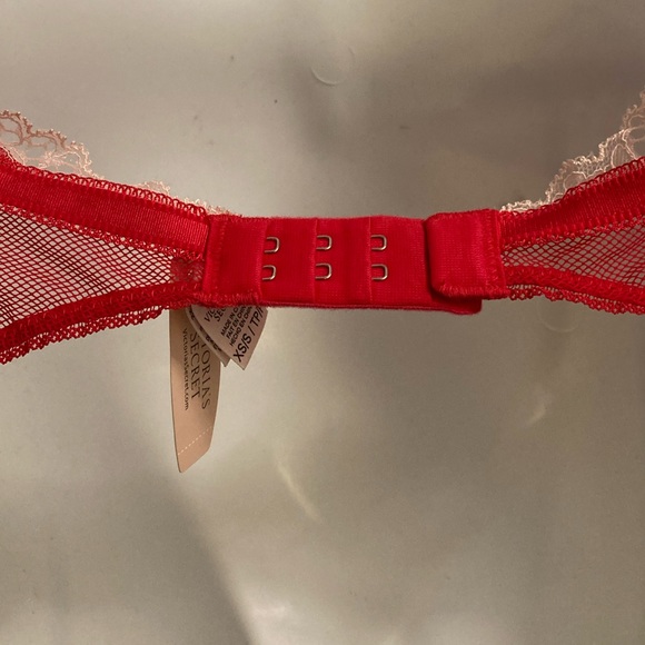 Victoria’s Secret - Picture 8 of 8